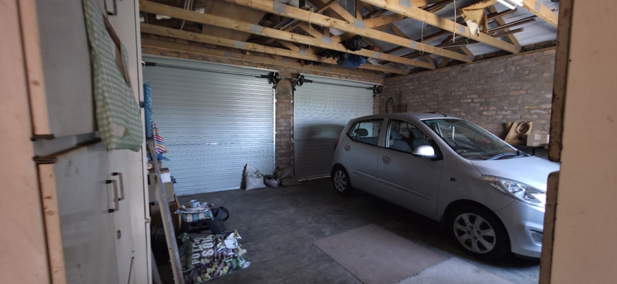 3 Bedroom Property for Sale in Fraaiuitsig Western Cape